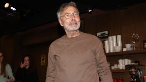 Θοδωρής Αθερίδης: Ο χωρισμός με την Σμαράγδα Καρύδη, το εγκεφαλικό & η σχέση με την κόρη του