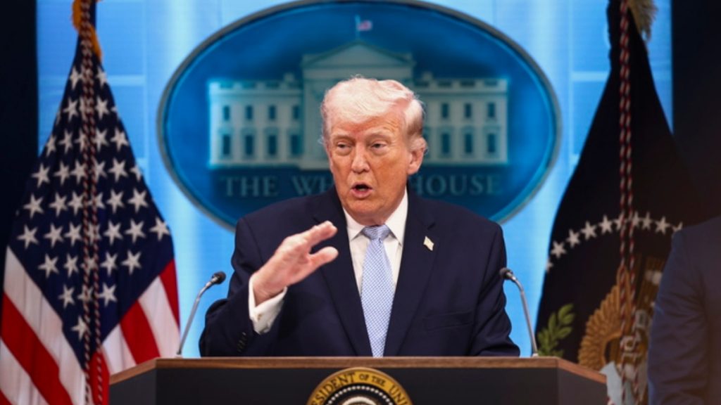 Τραμπ: «Μπορεί να εξουδετερώσουμε το Ιράν μέσα σε μια νύχτα» – LIVE η συνέντευξη Τύπου του προέδρου των ΗΠΑ