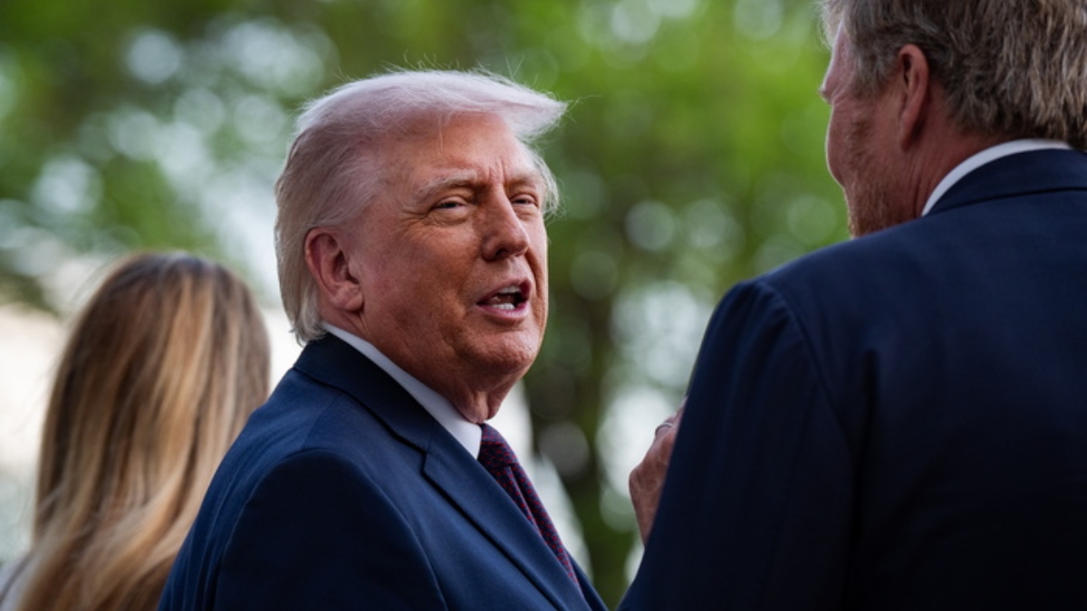 Τραμπ: “Αν δεν ήμουν πρόεδρος, ο κόσμος θα είχε γίνει κομμάτια – Δεν θα υπάρξει παράταση της εκεχειρίας με το Ιράν”