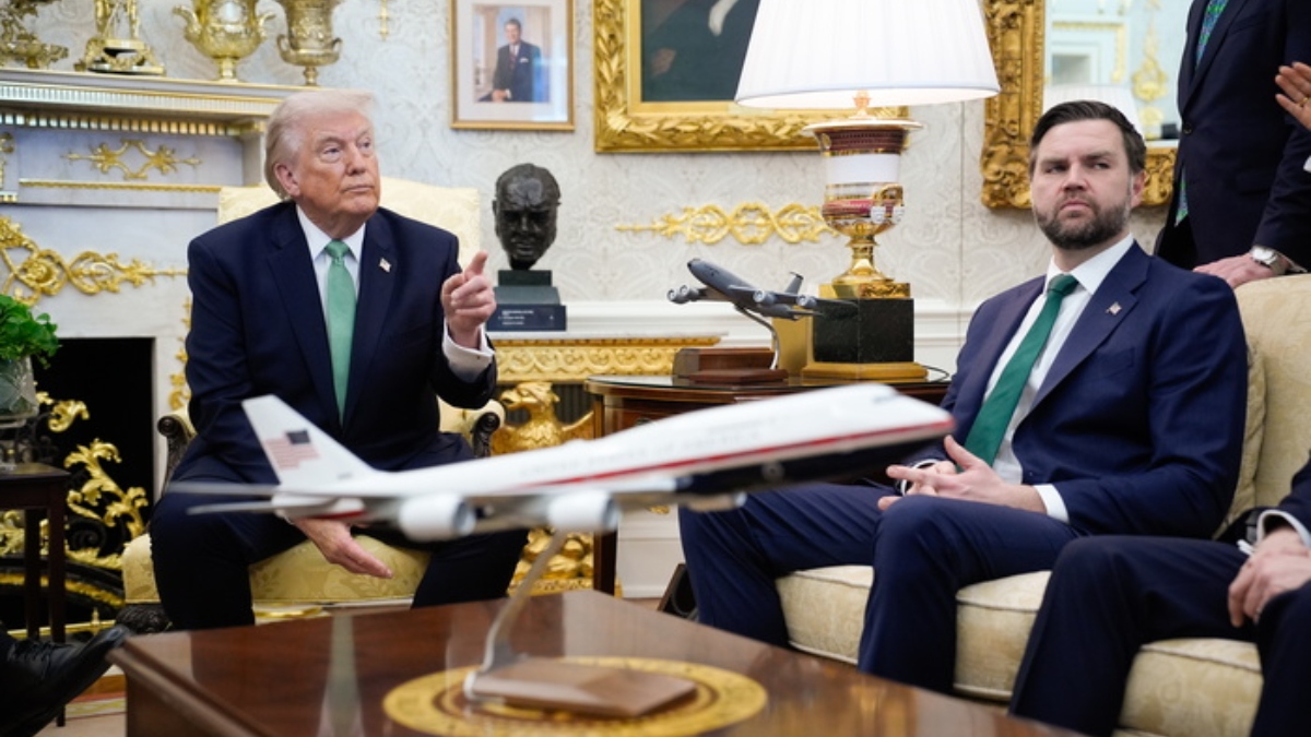 Ο Τραμπ ζητάει από τον Βανς να βρει τρόπο απεμπλοκής από τον πόλεμο – Κρίσιμες συνομιλίες στο Ισλαμαμπάντ με το Ιράν