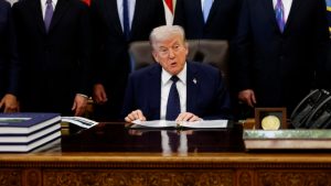 Ο Τραμπ δίνει παράταση στην εκεχειρία Ισραήλ – Λιβάνου για τρεις εβδομάδες – “Δεν βιάζομαι για συμφωνία με το Ιράν”