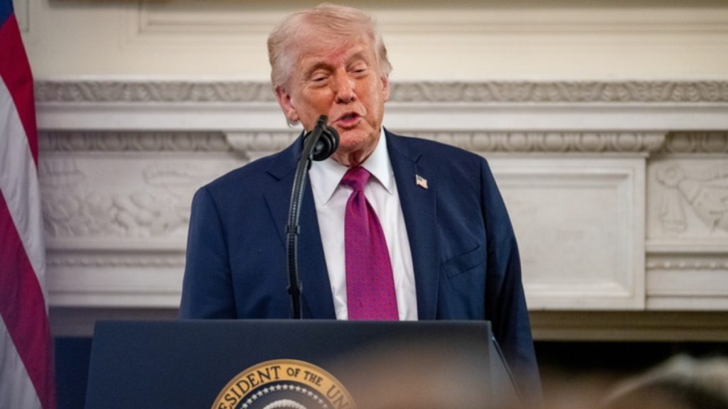 CNN: Γιατί ο Τραμπ παρέτεινε την κατάπαυση του πυρός με το Ιράν – Οι οικονομικές πιέσεις και η σιωπή της Τεχεράνης