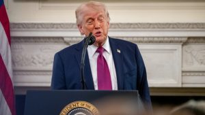 CNN: Γιατί ο Τραμπ παρέτεινε την κατάπαυση του πυρός με το Ιράν – Οι οικονομικές πιέσεις και η σιωπή της Τεχεράνης