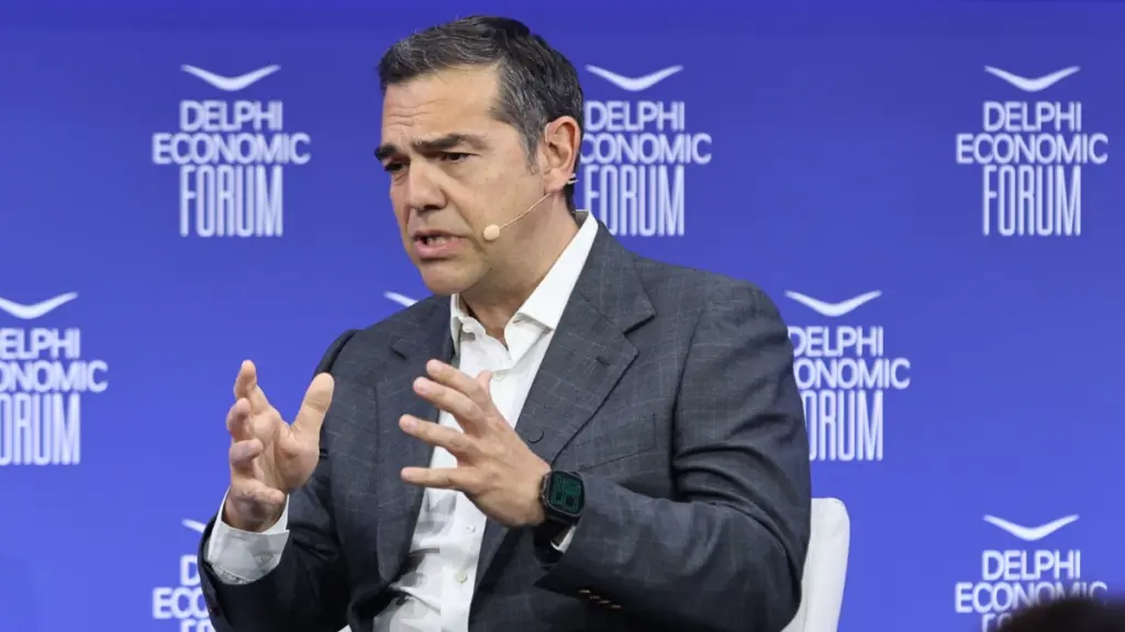 Τσίπρας από το Φορούμ των Δελφών: “Επιστρέφω για να επιστρέψει η κανονικότητα και η σταθερότητα στη χώρα”