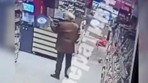 Κίεβο: Πέντε νεκροί και 10 τραυματίες από τους πυροβολισμούς σε σούπερ μάρκετ – «Νεκρός ο δράστης» λέει ο Ζελένσκι