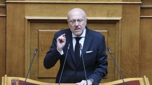 Βαρτζόπουλος: “Ζητώ άρση ασυλίας μου – Ο πολιτικός είναι συμπαραστάτης του πολίτη”