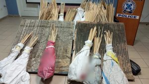 Σαφάρι της ΕΛ.ΑΣ. σε Σάμο και Χίο: Κατασχέθηκαν χιλιάδες βεγγαλικά μέσα σε λίγες ώρες σε όλη την Ελλάδα