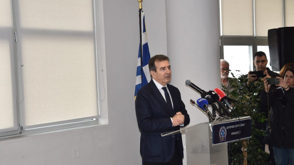 Χρυσοχοΐδης από την Κρήτη: «Η μάχη την οποία δίνουμε δεν έχει ούτε χρώματα, ούτε κομματική διάσταση»