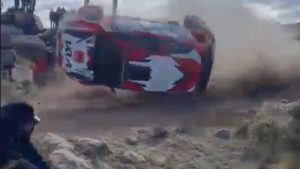 Σοκαριστικές σκηνές σε αγώνα ράλι στην Αργεντινή: Νεκρός θεατής μετά από εκτροχιασμό αυτοκινήτου (βίντεο)