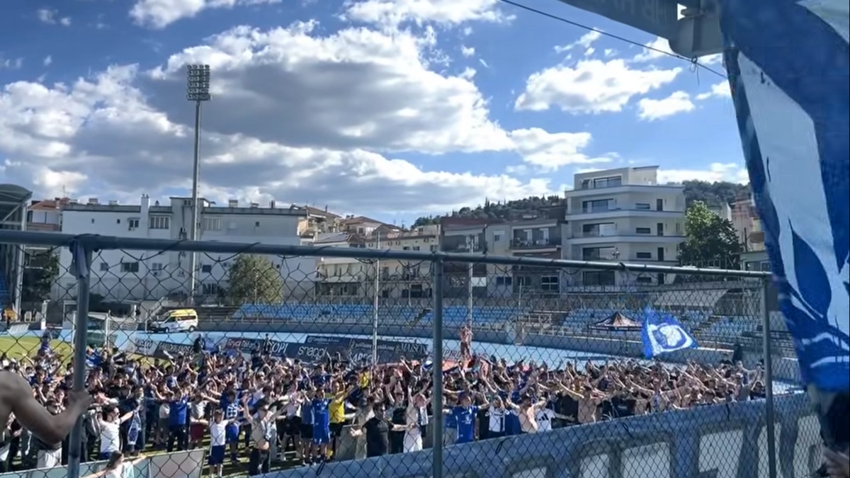 Ο ΠΑΣ Γιάννινα αποχαιρέτησε τις επαγγελματικές κατηγορίες – Ομάδα και οπαδοί τραγουδούν μαζί (βίντεο)