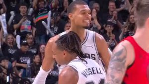 ΝΒΑ play-offs: Στα ημιτελικά της Δύσης οι Σπερς ολοκληρώνοντας το 4-1 επί των Μπλέιζερς