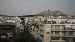Oι πιθανές αιτίες για τη μυστηριώδη οσμή που πλημμύρισε την Αθήνα – Η ανάρτηση του Κολυδά
