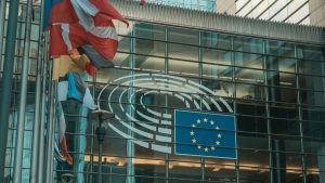 Κομισιόν για δασμούς Τραμπ: “Όταν υπογράφεις μια συμφωνία με την ΕΕ, ξέρεις τι θα πάρεις”