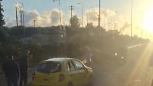 Κρήτη: Καραμπόλα τριών αυτοκινήτων στον ΒΟΑΚ, ανετράπη το ένα (βίντεο)