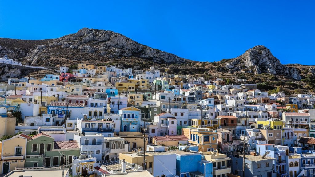 Η Κάρπαθος ανάμεσα στους “μυστικούς πολύτιμους λίθους” της Μεσογείου που προσφέρουν εμπειρίες ζωής