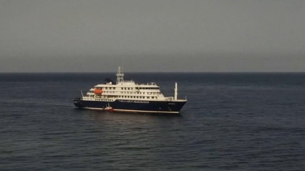 Χανταϊός στο κρουαζιερόπλοιο: Με το στέλεχος των Άνδεων 2 κρούσματα – Τα Κανάρια Νησιά μπλοκάρουν τον ελλιμενισμό