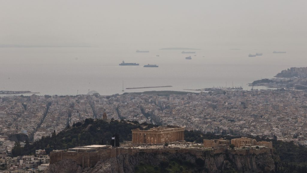 Ασταθής ο καιρός σήμερα, επιστρέφει η αφρικανική σκόνη – Σε ποιες περιοχές θα βρέξει