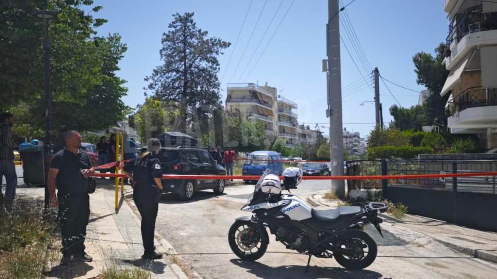 Ηλιούπολη: “Έπεσαν μαζί από την ταράτσα, σαν να το είχαν σχεδιάσει” – Νεκρή η μια 17χρονη, χαροπαλεύει η φίλη της