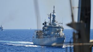 Τουρκική πρόκληση: Πολεμικό πλοίο παρενόχλησε το Ocean Link ανοιχτά της Αστυπάλαιας – Παρενέβη η φρεγάτα “Αδρίας”