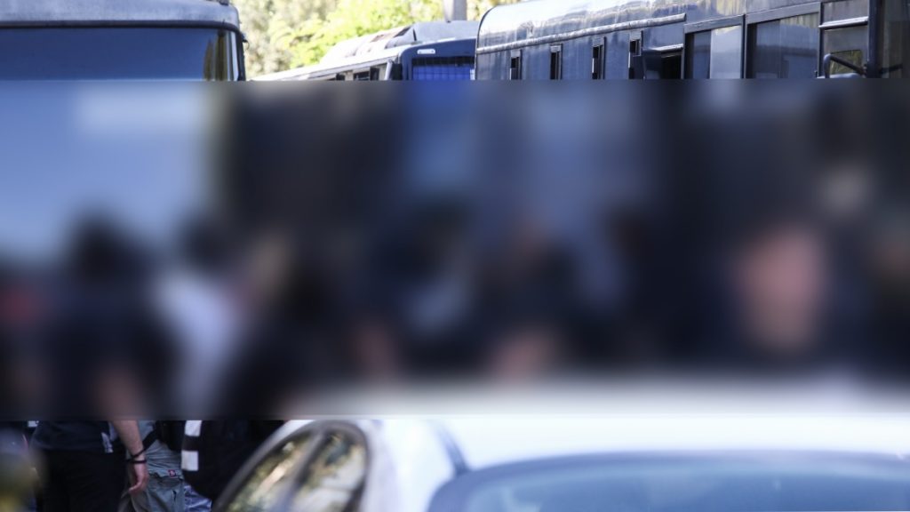Κάτω Τιθορέα: Απολογούνται στον ανακριτή οι “8” για τη ληστεία της τράπεζας