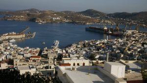 Η Bild εκθειάζει τη Σύρο: “Ελληνικό μυστικό διαμάντι – Θυμίζει περισσότερο Ιταλία παρά Κυκλάδες”