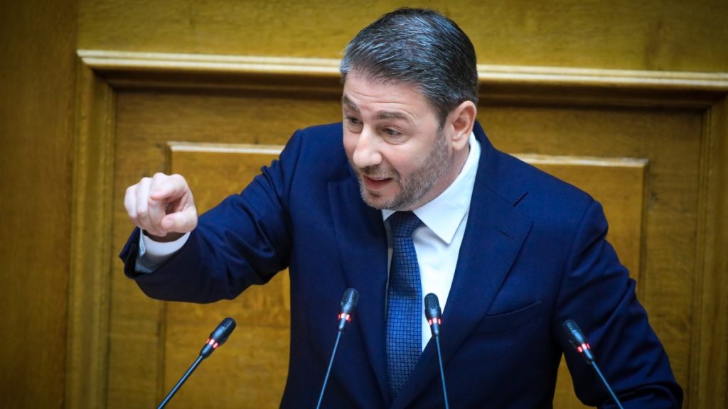 Ανδρουλάκης για υποκλοπές: “Νίξον της Ελλάδας ο Μητσοτάκης” – Έθεσε θέμα “εθνικής προδοσίας”