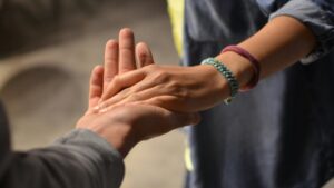 ALS: Η νόσος από την οποία έπασχε ο Παρασκευάς Άντζας και τα σημάδια που δεν πρέπει να αγνοήσεις