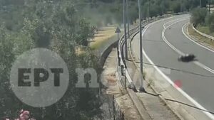 Λέσβος: Ανείπωτος θρήνος για τους δύο νεαρούς φίλους – Βίντεο σοκ από τη στιγμή του τροχαίου