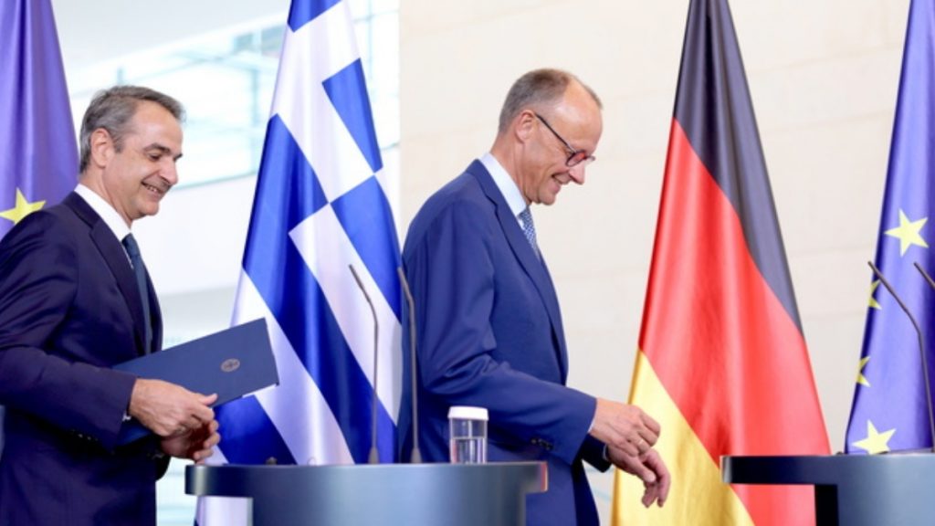 Μερτς προς Μητσοτάκη: «Συγχαρητήρια στον ελληνικό λαό – Η χώρα στέκεται πλέον στις δικές της δυνάμεις»