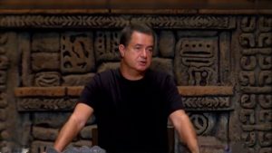 Survivor: Η στιγμή που ο Ατζούν Ιλιτζαλί ανακοινώνει το ατύχημα του Σταύρου Φλώρου στους Τούρκους (vid)