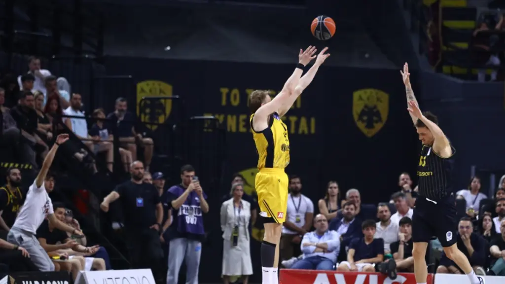 ΑΕΚ – Άρης 102-99: Επιβίωσε στο θρίλερ και προκρίθηκε στα ημιτελικά της Basket League