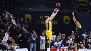 ΑΕΚ – Άρης 102-99: Επιβίωσε στο θρίλερ και προκρίθηκε στα ημιτελικά της Basket League