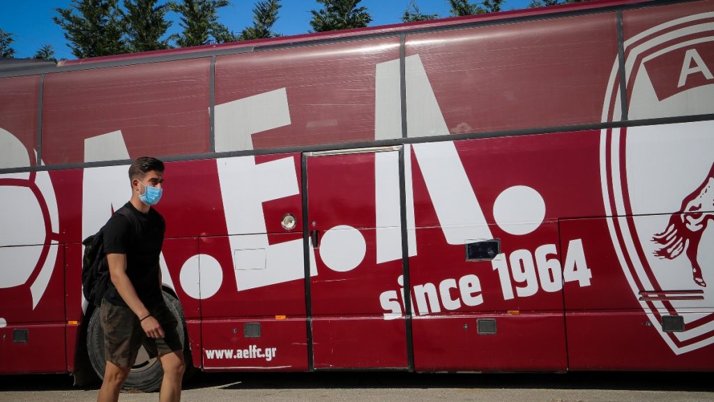 ΑΕΛ Κ19: Τροχαίο με το πούλμαν της ομάδας στον δρόμο για Αθήνα