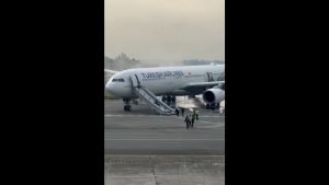 Νεπάλ: Φωτιά σε αεροπλάνο της Turkish Airlines – Αποβιβάστηκαν σώοι οι 288 επιβαίνοντες (βίντεο)