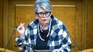 Ακρίτα: “Λεκτική πατσαβούρα επιπέδου Λατινοπούλου” – Επίθεση κατά της Βάσιας Αναστασίου για το σχόλιο κατά του Τσίπρα