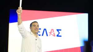 ΚΝΕ: «Του Τσίπρα το rebranding είχε επιτυχία, σκέφτεσαι το κόμμα του, σκάει η αστυνομία!»