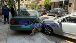 Τρόμος στην Αμαλιάδα: Όχημα προσέκρουσε σε σταθμευμένα αυτοκίνητα (Φωτογραφίες)