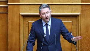 «Πυρά» Ανδρουλάκη σε Μητσοτάκη: Η δήθεν θεσμικότητα δεν καμουφλάρει τον πολιτικό σας κατήφορο