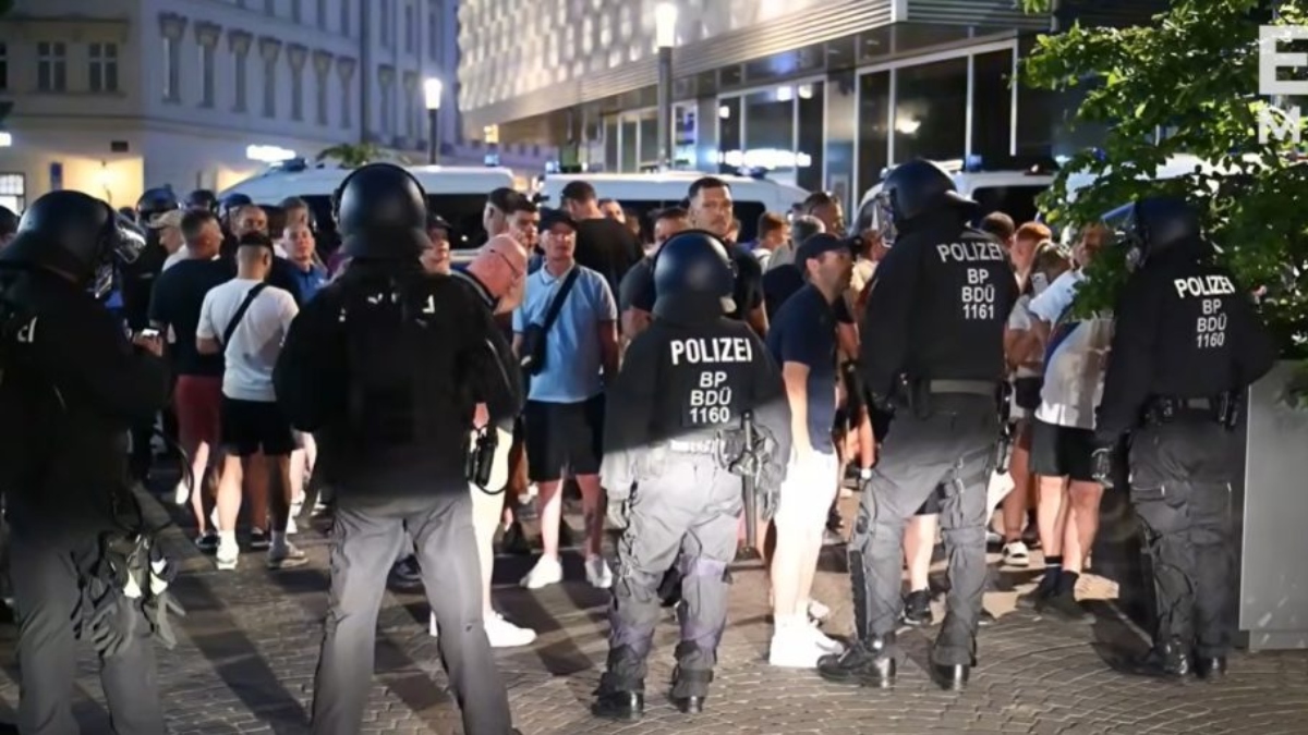 Σοβαρά επεισόδια ανάμεσα σε οπαδούς της Κρίσταλ Πάλας και Ράγιο Βαγιεκάνο στη Λειψία (Βίντεο)