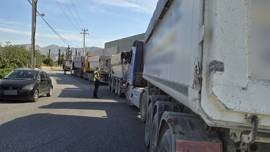 Αττική: 2.021 παραβάσεις σε ελέγχους φορτηγών από την Τροχαία (Εικόνες & Βίντεο)