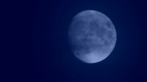 Πανσέληνος του Μαΐου: Πότε θα δούμε στον ουρανό το “Μπλε Φεγγάρι” – Γιατί θα είναι η πιο μικρή του έτους