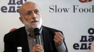 Ιταλία: Έφυγε από την ζωή σε ηλικία 76 ετών ο ιδρυτής του κινήματος “Slow Food”, Κάρλο Πετρίνι