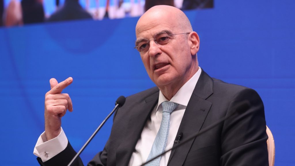 Δένδιας από Λευκωσία: “Πάντα συγκινητικό για έναν Έλληνα υπουργό να βρίσκεται στην πρωτεύουσα του Κυπριακού Ελληνισμού”