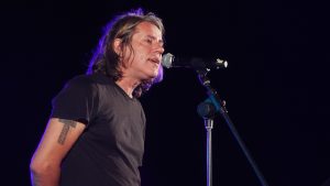 Κοργιαλάς: «Τελείωσε η καριέρα μου» – Τι είπε ο τραγουδιστής για τη σύνδεση του «Μία φορά» με το κόμμα Καρυστιανού