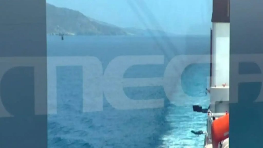 Θρίλερ στο Αιγαίο: Ελικόπτερο παρενόχλησε πλοίο της γραμμής ανάμεσα σε Άνδρο και Μύκονο