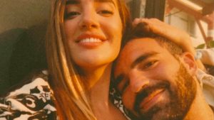 Δημήτρης Αλεξάνδρου – Ρία Ελληνίδου: Βίντεο από τη χαλαρή τους εξόρμηση σε παραλία της Μυκόνου