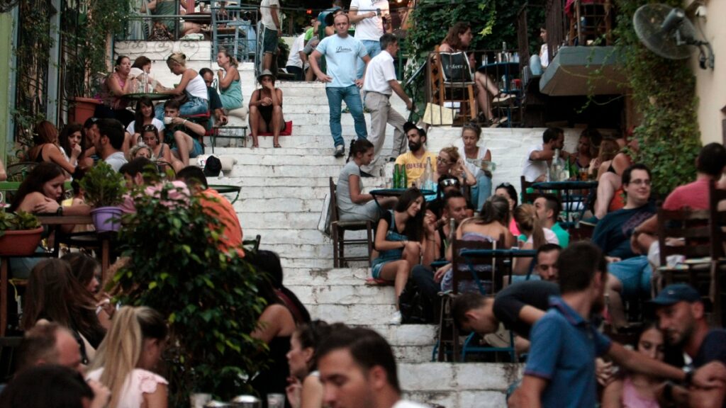 ΠΟΕΣΕ: Μείωση 1,9% στον τζίρο της εστίασης το α’ τρίμηνο του 2026 – Ανησυχεί ο κλάδος