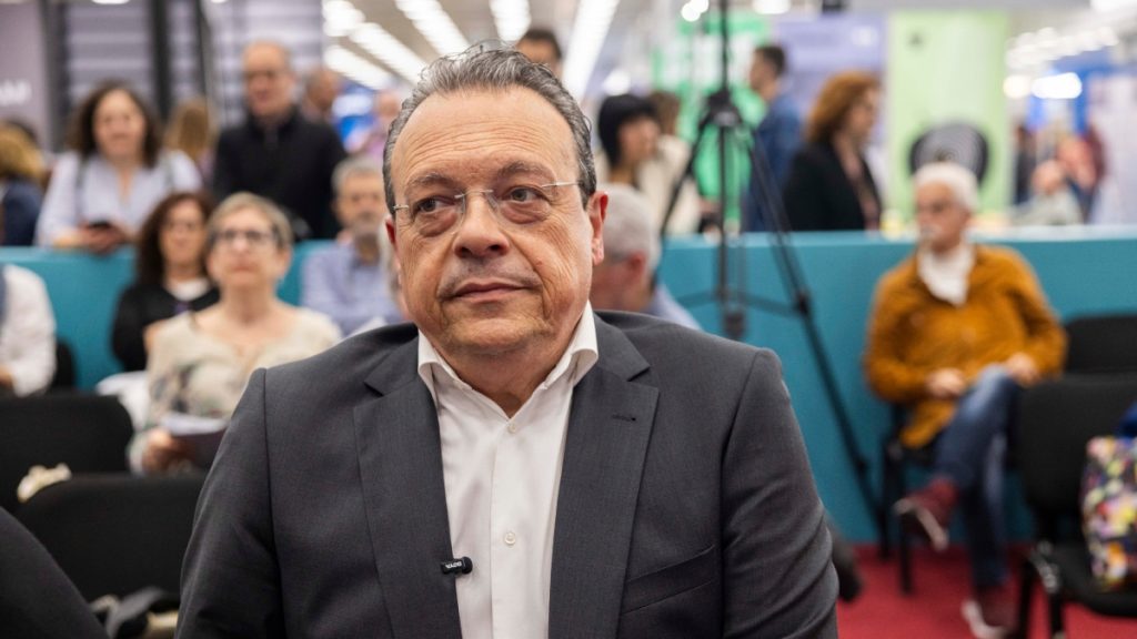 Χωρίς ιδιαίτερες μεταβολές το Πόθεν Έσχες του Σωκράτη Φάμελλου