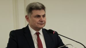 Φαραντούρης: “Το ΠΑΣΟΚ δημοσκοπικά και πολιτικά είναι το μόνο κόμμα που μπορεί να κυβερνήσει”
