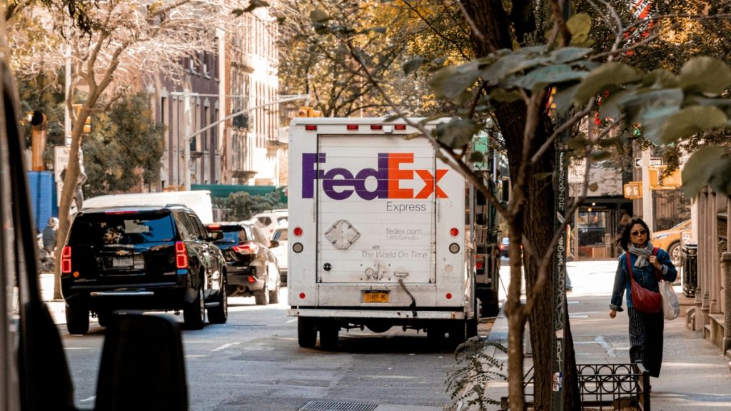 FedEx: Δεν αποχωρεί από το αεροδρόμιο της Θεσσαλονίκης – Οι αλλαγές στις υπηρεσίες της